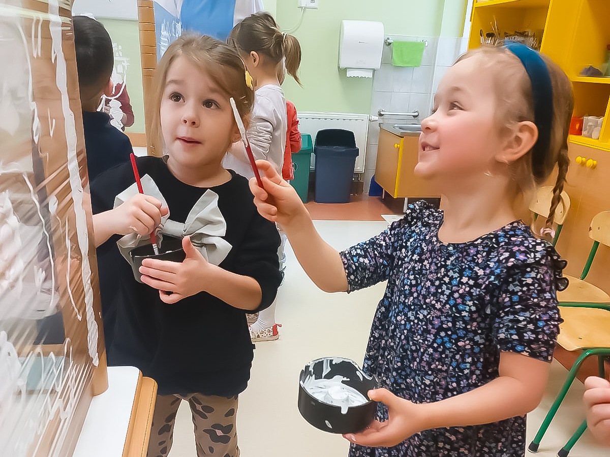 ALARM! W PRZEDSZKOLU SPADŁ ŚNIEG... W NASZEJ SALI!